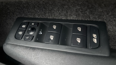 Volvo XC40 2.0 B4P Plus Dark 5dr Auto Petrol Estate